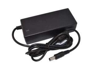 Zasilacz wtyczkowy desktop 12V 60W 5A z przewodem zasilającym